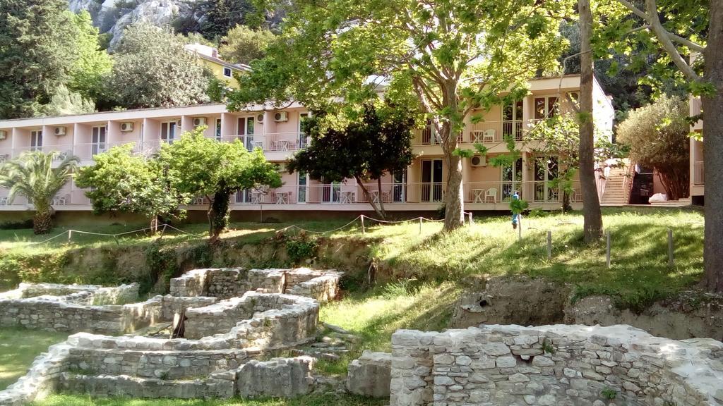 Tourist Settlement Brzet Otel Omiš Dış mekan fotoğraf